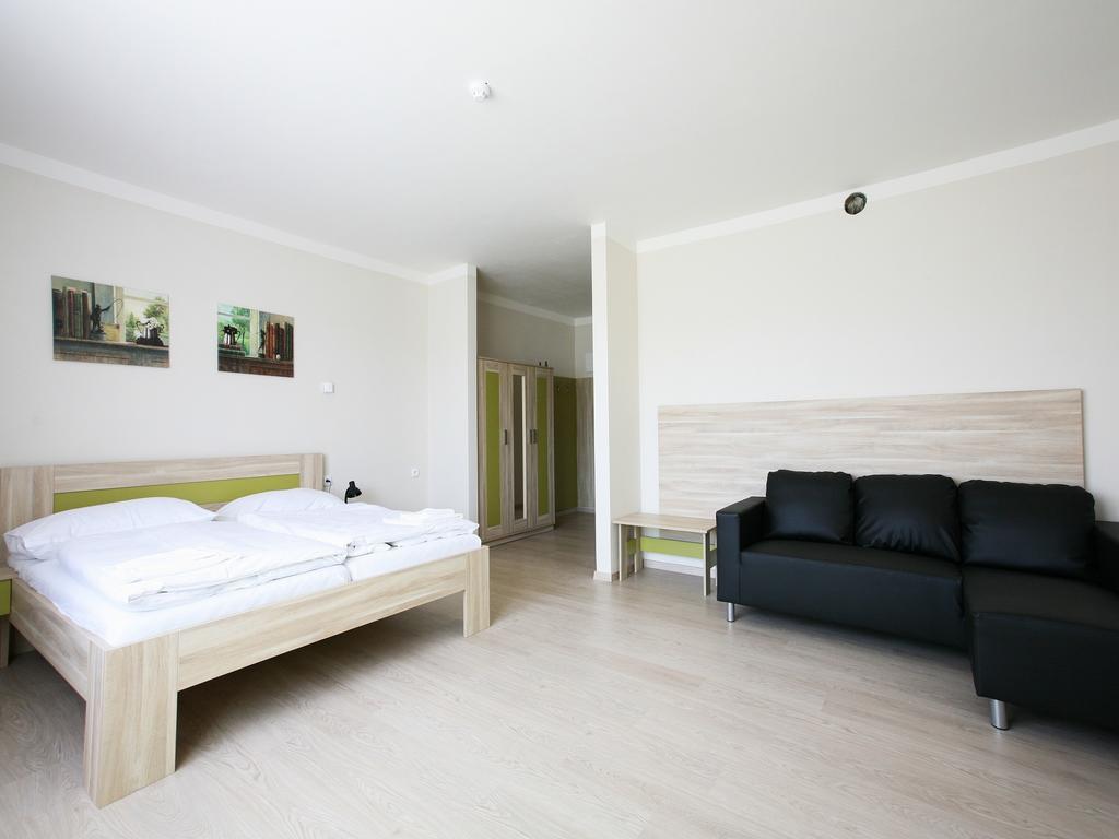 Nad Kralovnou Hotel & Restaurant Prague Phòng bức ảnh